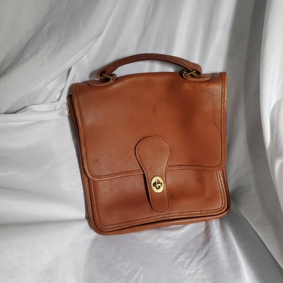 Coach Handbags - 🚫SOLD🚫 Vintage Coach Station bag brown leather